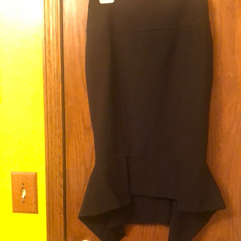 Venus black pencil skirt